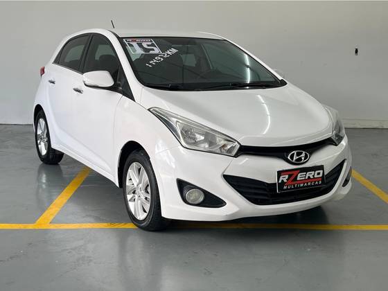 HYUNDAI HB20 1.6 PREMIUM 16V FLEX 4P MANUAL HYUNDAI HB20 1.6 PREMIUM 16V FLEX 4P MANUAL
